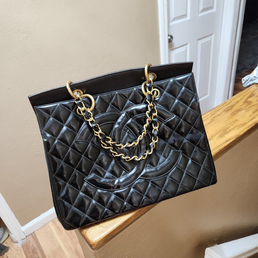 Chanel tote bag